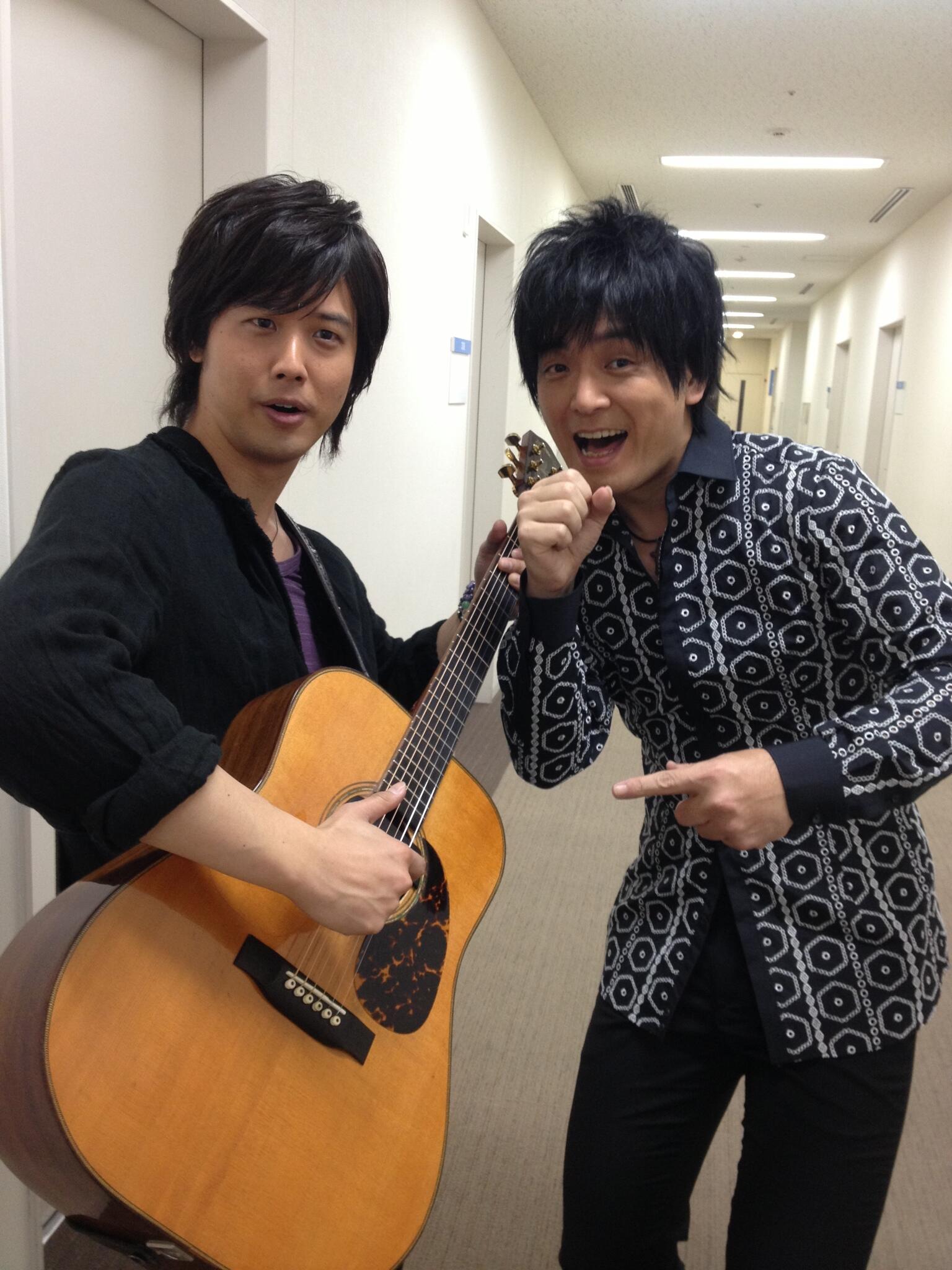押尾コータロー 終わった もうすぐ2時 三浦祐太朗くん 実はギターも上手い 松山千春さんの2フィンガー奏法 をマスター 松山千春さんの役とは言え 細かい 役者魂 でも今日はギター1本と 三浦祐太朗くんの歌だけ めっちゃええ Http T