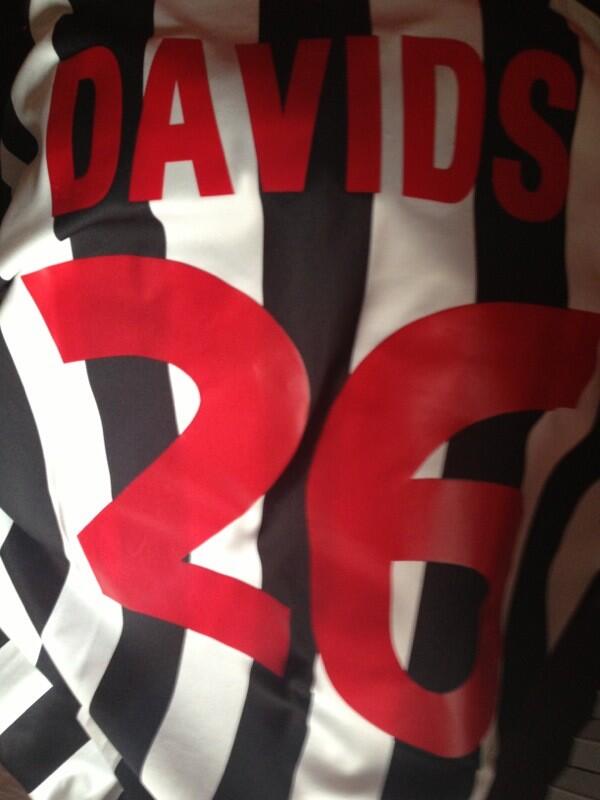 AghemoPaolo's tweet photo. Sempre da JuvePerugia 1998/99 il 26 di Edgar Davids. Gioia (bianconera) e dolori (per gli altri). Thanks @toscanico1 http://t.co/LzfmPPvOPA