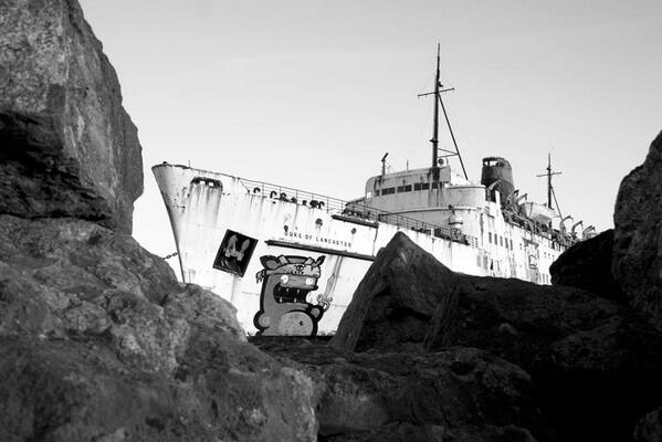 JBentleyPhotos's tweet photo. The Duke of Lancaster graffiti... @BlackDukeDuDug @dolasapp @Goin_Chaos @MOSTYN_Wales_ http://t.co/oiSJUcU7qE http://t.co/x34EKHmE9G