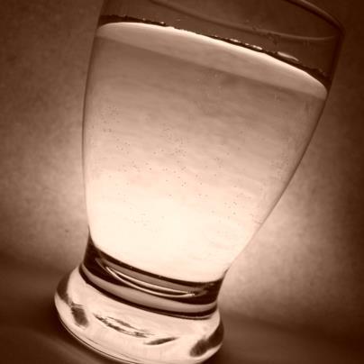 FiltrosLormex's tweet photo. El cuerpo humano puede sobrevivir varias semanas sin alimentos, pero sólo pocos días sin agua. http://t.co/dlwoHge7tw