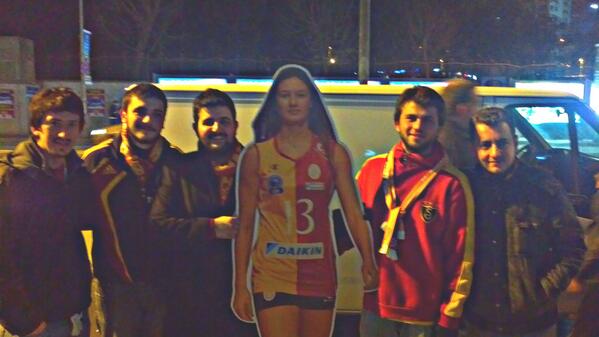 yilmaz_bahadir's tweet photo. Neriman Özsoy, Ölçek 1:1 http://t.co/x4yY6lJxav
