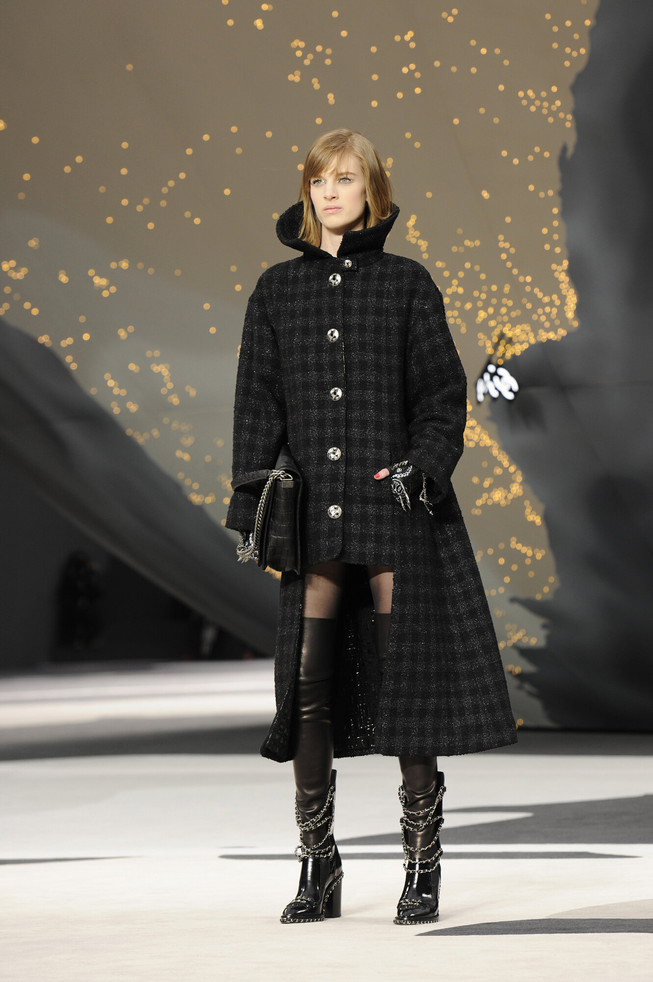 CHANEL on X