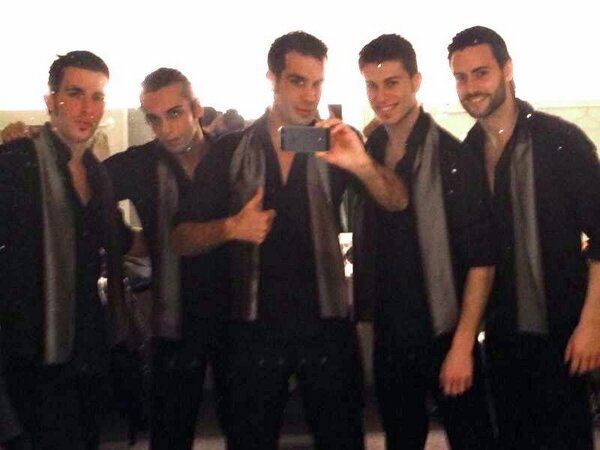 : Ya preparados para el pase de gráfico con los compañeros <a href="/DanielSaltares/">Daniel Saltares</a> <a href="/Rakuhapps/">Raul Fernandez</a> @manuelramirezlp #alex ”