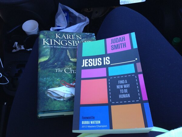HooverMama's tweet photo. New reading for my trip! @KarenKingsbury @judahsmith http://t.co/ft69uWDbiC