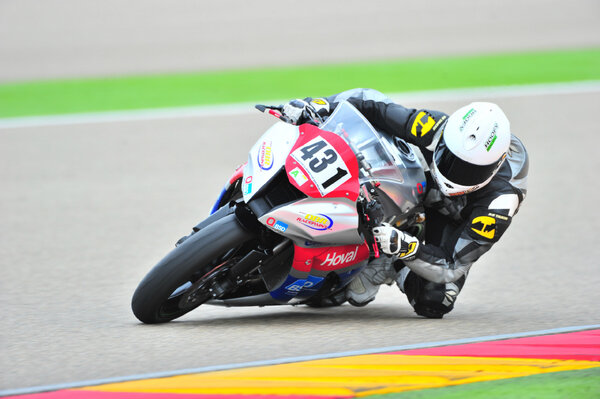 hoofy43's tweet image. massive effort from the boys @OBR_Graphics @OBR_Racepaint bike looks great! I am very appreciative of there work!