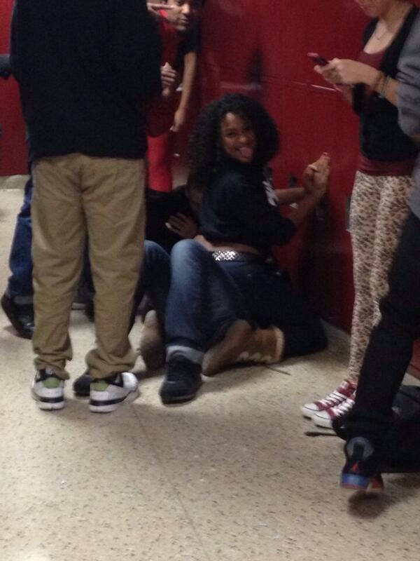 tj_flood's tweet image. Gar-Field High School in Woodbridge, VA today. Where are her parents? #HasToStop http://t.co/WCmOCl57Dt” @_iamJahnae you peep this? Lls