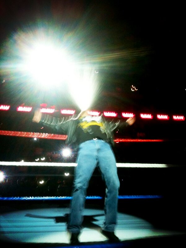 Dina7810's tweet image. Yes. I got water spit on me by @TripleH. Benefits of sitting ringside. #QuickShower #wwebuffalo #OldSchoolRAW #raw