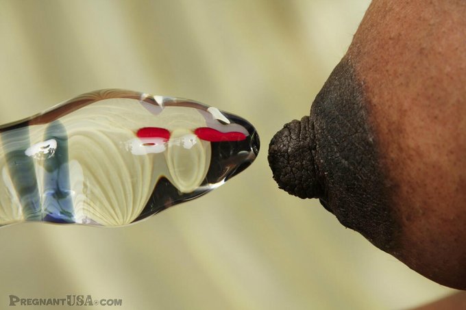 Dildo meets nipple... http://t.co/bl1uSe46FN<a href="/tag/huge"class="tags"><span>#huge</span></a><a href="/tag/boobs"class="tags"><span>#boobs</span></a><a href="/tag/justnips"class="tags"><span>#justnips</span></a>