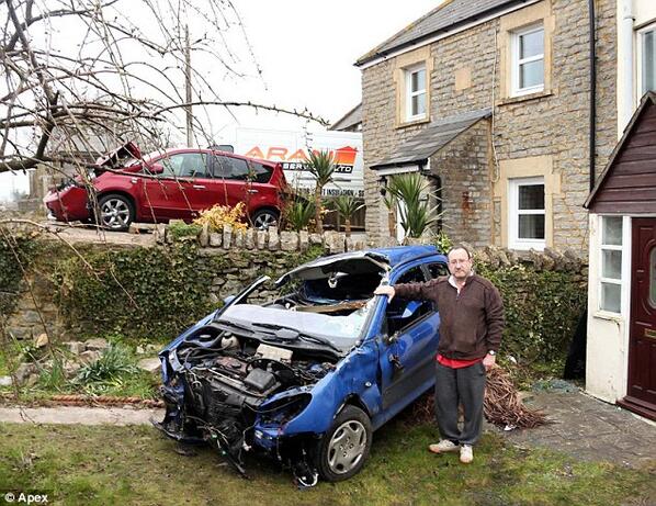 Mysterious Cottages are the Scene of 5 Car Crashes in Less than 12 Hours bit.ly/WQvZof