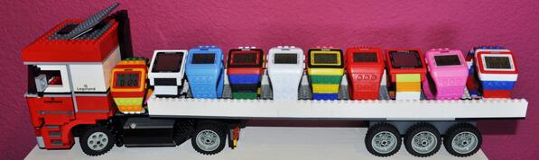 RelojdeColor's tweet image. El camión de LEGO a llegado cargado de nuestros 2 nuevos modelos Multicolor y de nuestros modelos mas vendidos....