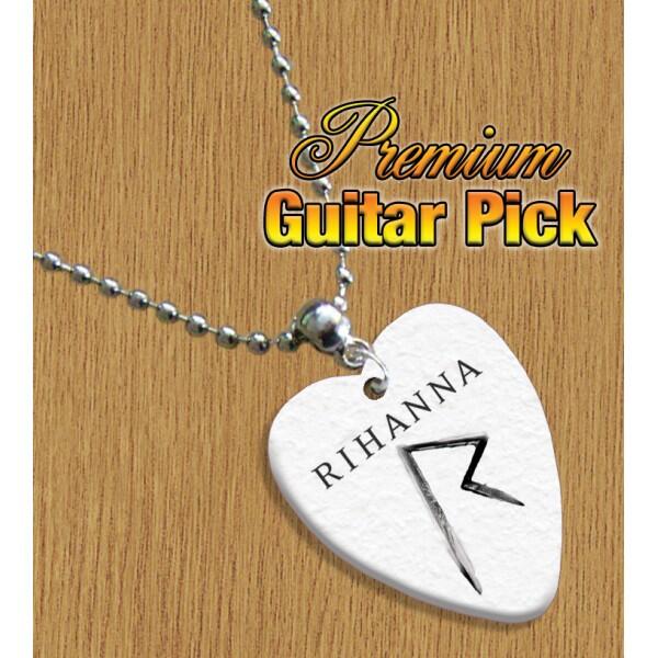 PapasPlectrums's tweet photo. Dit is 1 van de 5 soorten #Rihanna kettinkjes welke te koop is in de webshop! http://t.co/MIMp9EKZV0 http://t.co/UQBKEtXRXM
