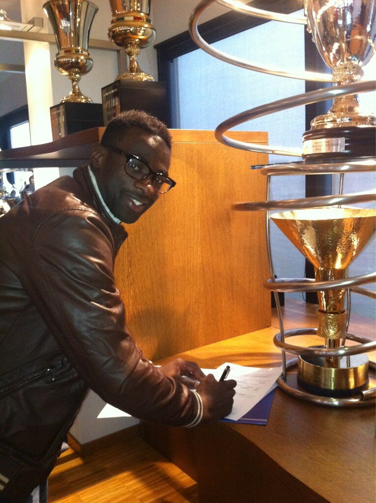 Ufficiale, Sampdoria: Obiang rinnova fino al 2017 34 BErwQFjCMAEc08d