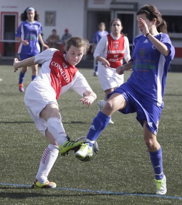 futfemgalego's tweet photo. Fotografía do SD O Val - CF Bértola: vía Diario de Ferrol e @BertolaFemenino (Fase de Ascenso a 2ªDivisión Nacional) http://t.co/cWbngcVAPY