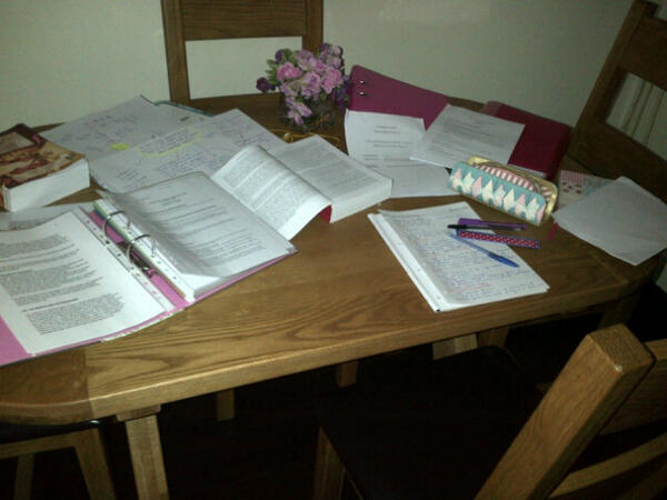 stephaniewardx's tweet image. #3rdyearproblems.......will start my countdown soon! Jesh.