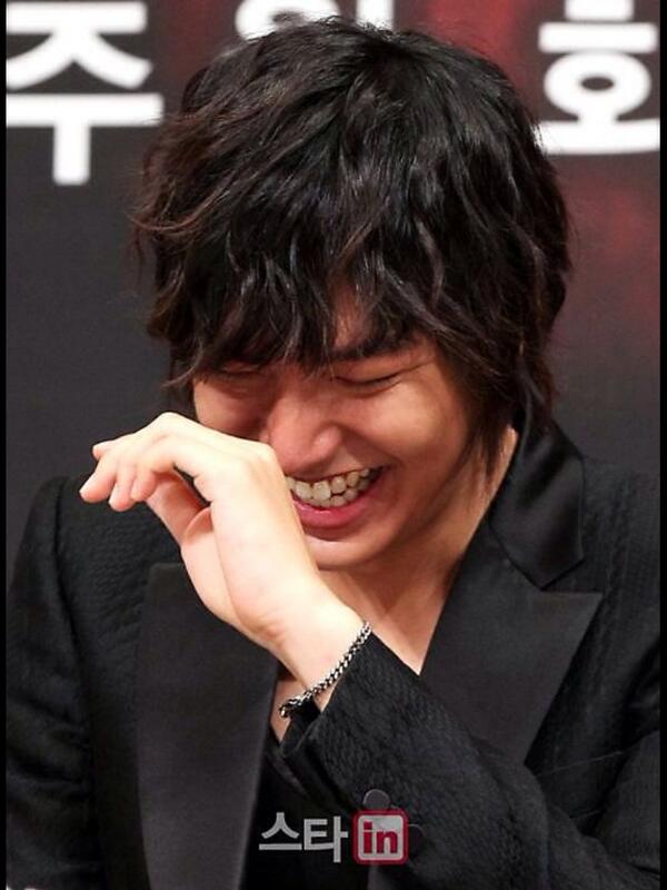 Deoom1's tweet image. #اكره_الكواريه هههههههههه  يقول كواريه  اسمهم كوريين ايش
ك و ر ي ي ن