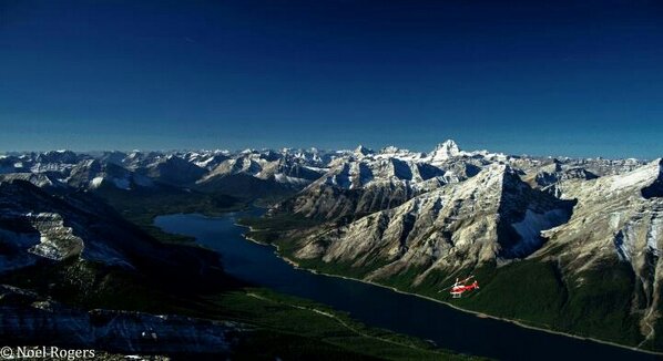 Mid week already! Here is the picture that appeared in the #NYT this past Sun. Can you find the <a href="/alpineheli/">Alpine Helicopters</a> ?