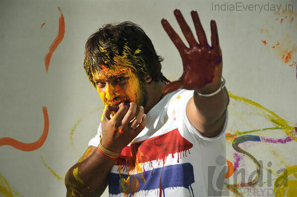 chirusarja17's tweet photo. Lets Whistle for Whistle...Thums Up!!! http://t.co/ntQyFQeuuy