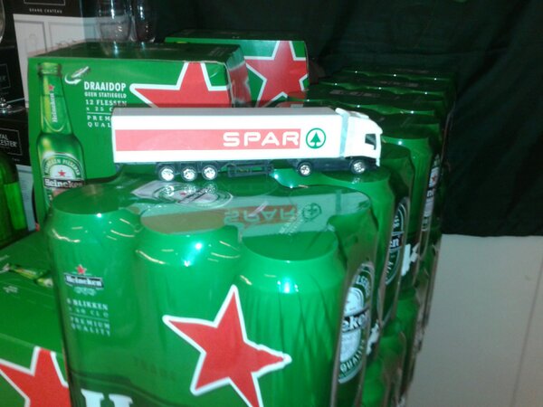 Heineken mini 12 of 6 pack blij 25% korting......