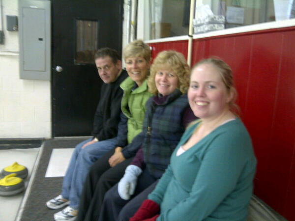 Nigel_Rennie's tweet image. @Allturf_Ltd Jessie,Judy,Kerry,Bob strategic planning session. @OntarioGSA   #curlingfun. Thanks to #nHaltonGC