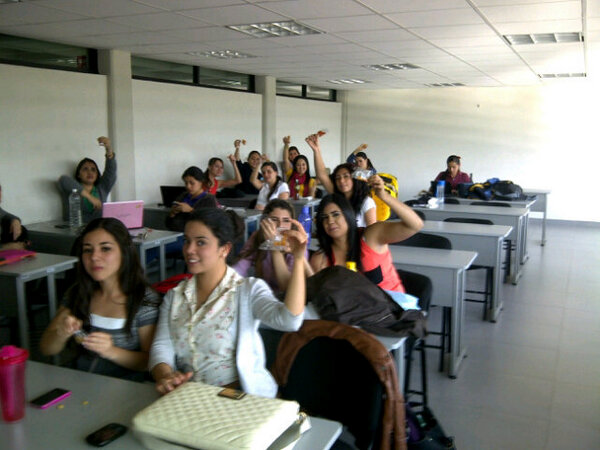 iivymontalvo's tweet image. @_KORNIS en la #UAG , educadoras #korniadictas #lamejorbotana todo un éxito!