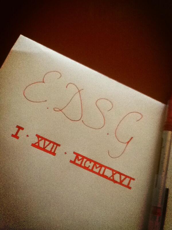 luuutenant's tweet image. Did a sort of sketch of an idea for a tattoo.
I really like it 😊 #simplepimple #tattoo #hopefullysoon #4000thtweet