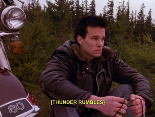 waitwhatnonevermind:

A summary of Twin Peaks
 http://t.co/jRZJOo2IAi http://t.co/CSUxtIMT6U