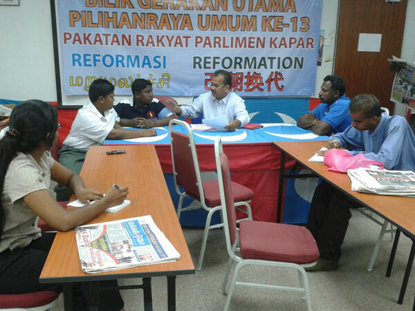 mpkapar's tweet photo. Press Conference @ Parlimen Kapar: denial of the citizenship By JPN for Kishen &amp; Nishan ... http://t.co/IwrEjDEvcP