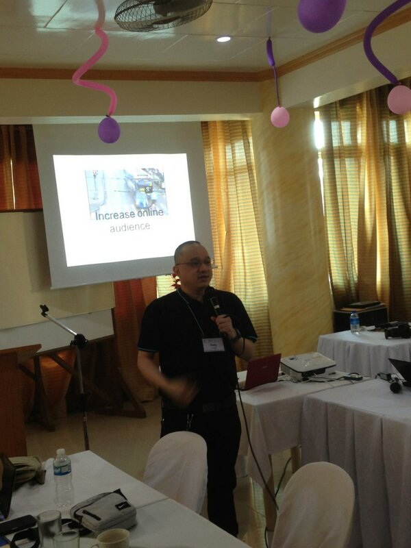 iammarlonramos's tweet image. @InqSunday editor Ruey de Vera gives pointers on use of social media #ITC #PDItraining