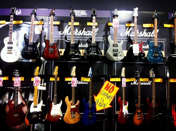DaveZ_JBaus's tweet photo. No Stairway, Denied. @JBHiFi @JBFrankston #waynesworld #funny #funtimes #comeseemeforagreatdeal http://t.co/31j8s7Hdzh