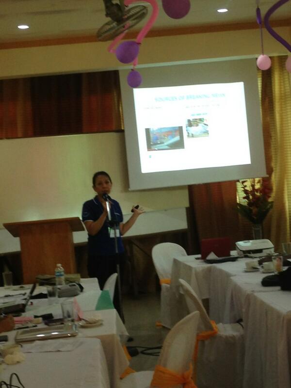 iammarlonramos's tweet image. inquirer.net editor Lynette Luna briefs participants on filing breaking news #ITC #PDItraining