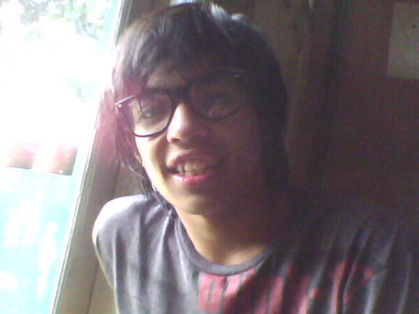 freespoke's tweet photo. I wanna touch your face, hair, and hold on your hand http://t.co/J5PKL1xgUq