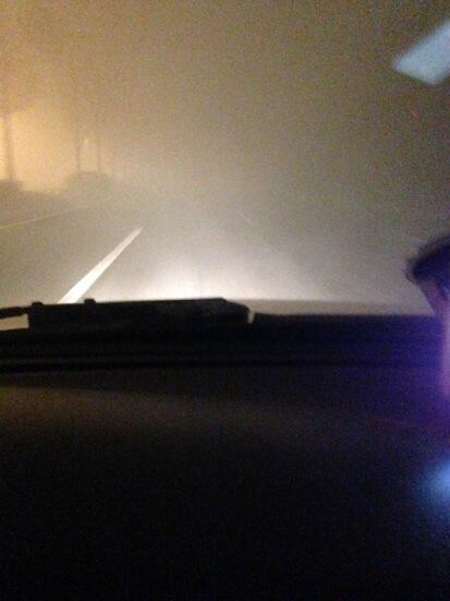 tk3770's tweet image. 오늘 안개 장난 아님!! 운전 조심하세요~~~ 이게 그나마 잘 나온듯