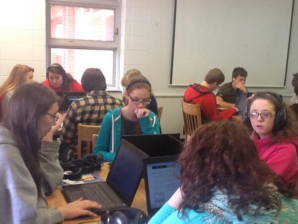 McCabe_WLHS's tweet photo. #solsc2013 High school students working hard on tech today (2/5) http://t.co/HU5jJVaZz7