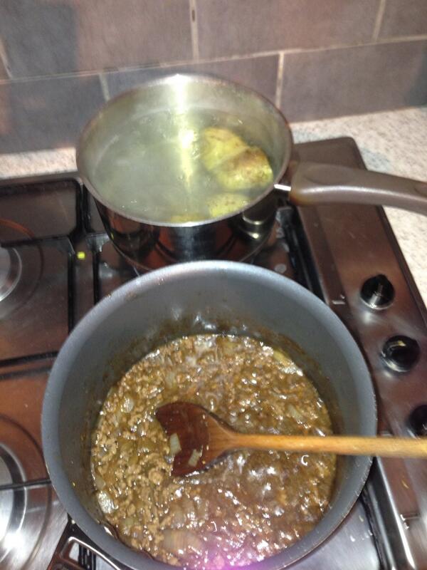 macdonai's tweet photo. @deanedwardschef that's affy fancy min. This is mince and tatties. I'll hae yer kebab for tea the morn though. http://t.co/M1O7XyylGr