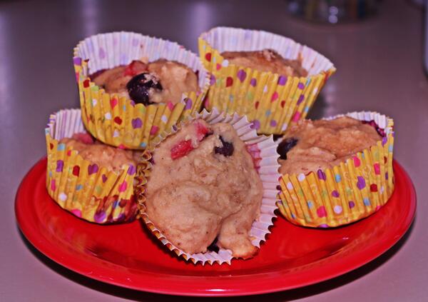 ColorCodedApple's tweet image. Healthy Strawberry - Blueberry Muffins! Who wants some?
colorcodedapples.blogspot.com/2013/03/health…