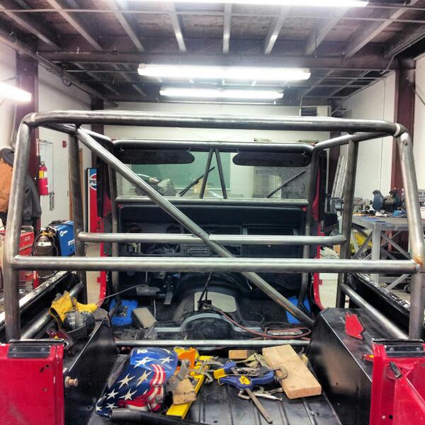BellOffRoad's tweet image. #Jeep #rollcage coming together. #moab #ejs