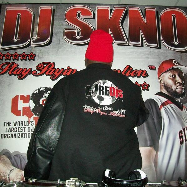 IAMDJSKNO's tweet photo. The @OfficialCoreDJs DJ SKNO™ @COREDJSKNO @StayPayinnAtten  #Coredjs #Staypayinattention #OHraised #djskno #Branding http://t.co/VDXq8O7Mnq