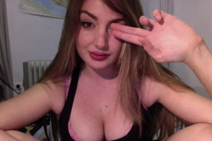 conectada desde http://t.co/Qj6PUy1Pii  http://t.co/MgQCnzAyvn