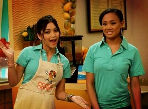 #ThrowbackThursday! Me and <a href="/StevieBaskara/">Stevie Baskara</a> Working at Daddy Mangos. I got a Little Overboard.. :/ Lol.