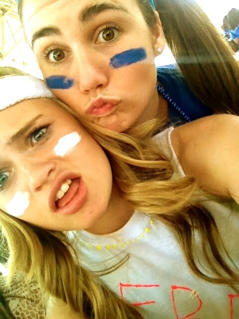 hannnahmitch's tweet image. #LunchTimeProblems