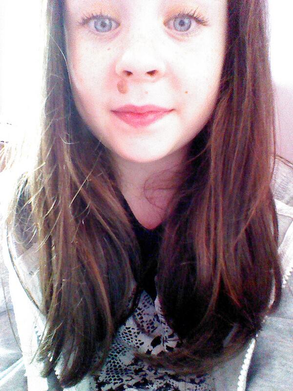 MiaSkelding's tweet photo. “@miaxomia: Love my eyes on this pic xx http://t.co/MYgS2skoPh” I love your eyes minimi they are beautiful xxxxxx
