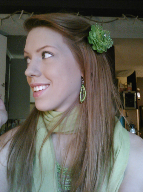 A vision of lime green :) http://t.co/HXM3tIsr7I<a href="/tag/nude"class="tags"><span>#nude</span></a><a href="/tag/merrychristmas"class="tags"><span>#merrychristmas</span></a><a href="/tag/itslit"class="tags"><span>#itslit</span></a>