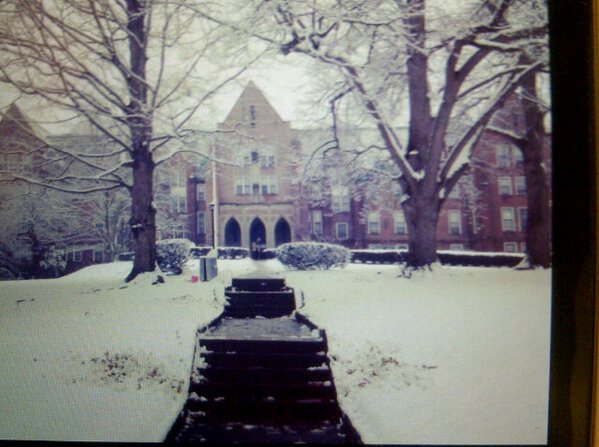 MarcelaNogueraP's tweet photo. My school. #EFBOSTON http://t.co/HQhf84YUw3