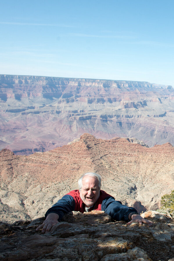 CSUSMS's tweet image. A little excitement on the edge of the Grand Canyon. #stagedphoto #hewasperfectlysafe