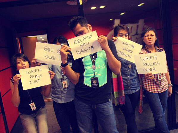 hotfm976 tweet picture