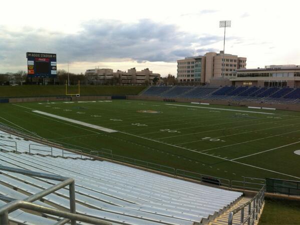 billherenda's tweet image. Pregame workout done #UCDavis #stadiumsteps #touchedemall #time4hoops #beachindahouse
