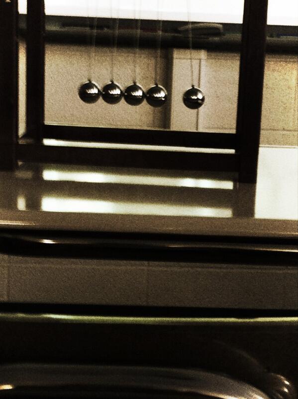 angelakoshiol's tweet image. It's amazing what entertains us. #freshman #sciencer