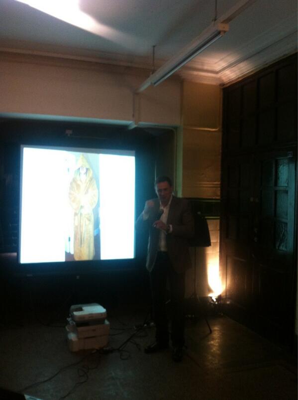 Anywhere_Work's tweet image. Sam likes not working from home because he doesn't have to wear a suit #AWweek