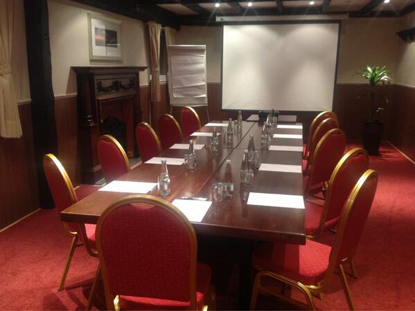 Gissons's tweet photo. Book your conferences @thegissons http://t.co/xNo3Bps2kj