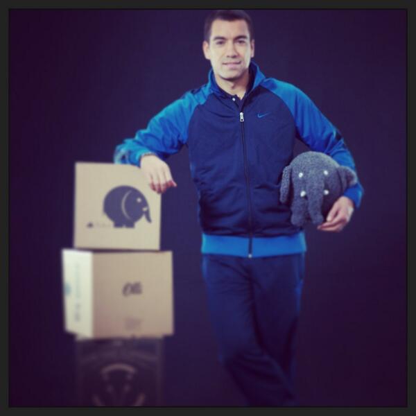 Olli is vanaf 28 maart in <a href="/RotterdamZoo/">Diergaarde Blijdorp</a>. Retweet dit bericht en win 1 van de eerste 5 olli's! 😉 @feyblij <a href="/Feyenoord/">Feyenoord Rotterdam</a>